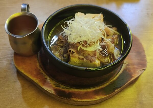 名物の肉豆腐